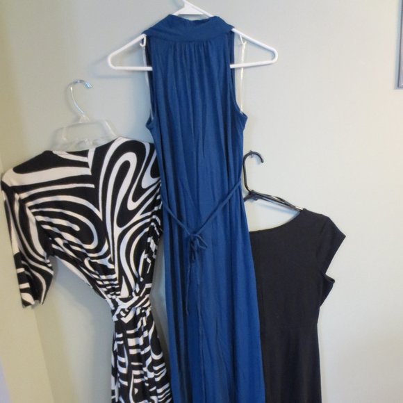 3 Maternity Dresses size Small/Medium - Picture 2 of 5